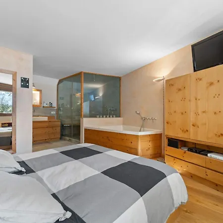 Chic Wellness And Balcony Appartement