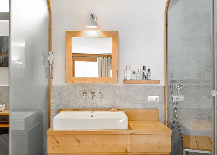 Chic Wellness And Balcony Maloja